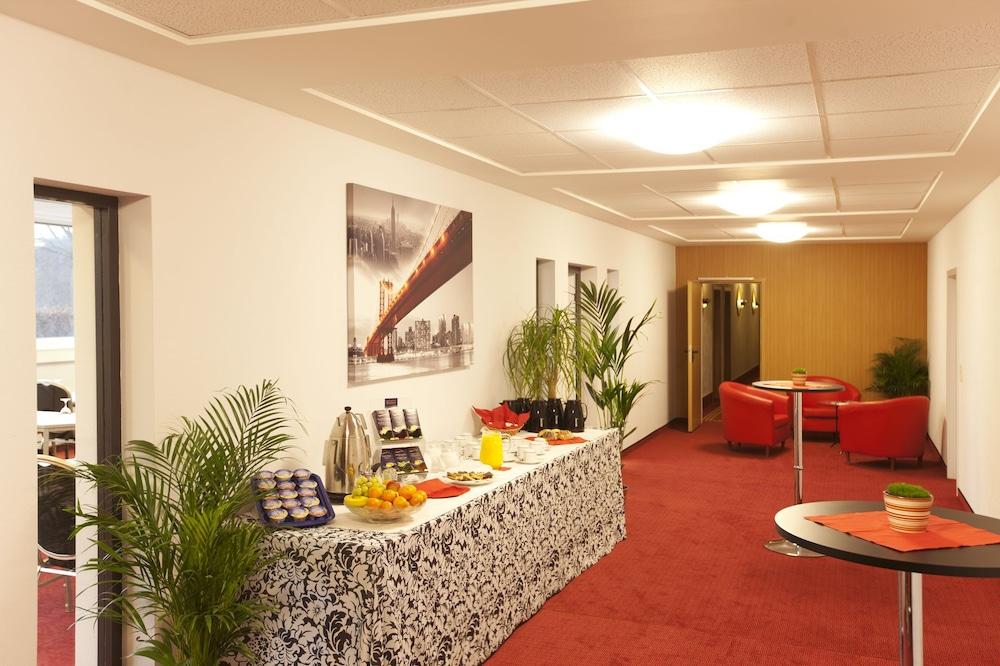 Arthotel Ambassador Wiesbaden - Free Parking Exterior foto