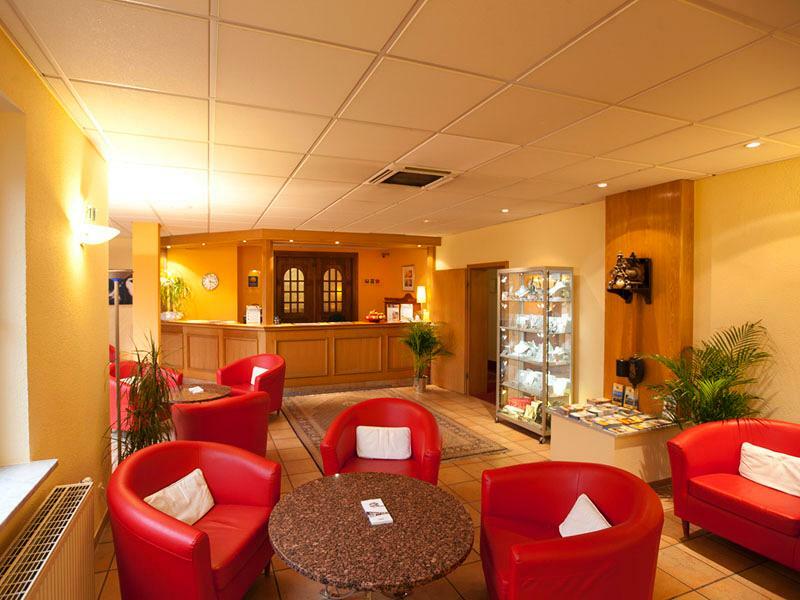 Arthotel Ambassador Wiesbaden - Free Parking Exterior foto